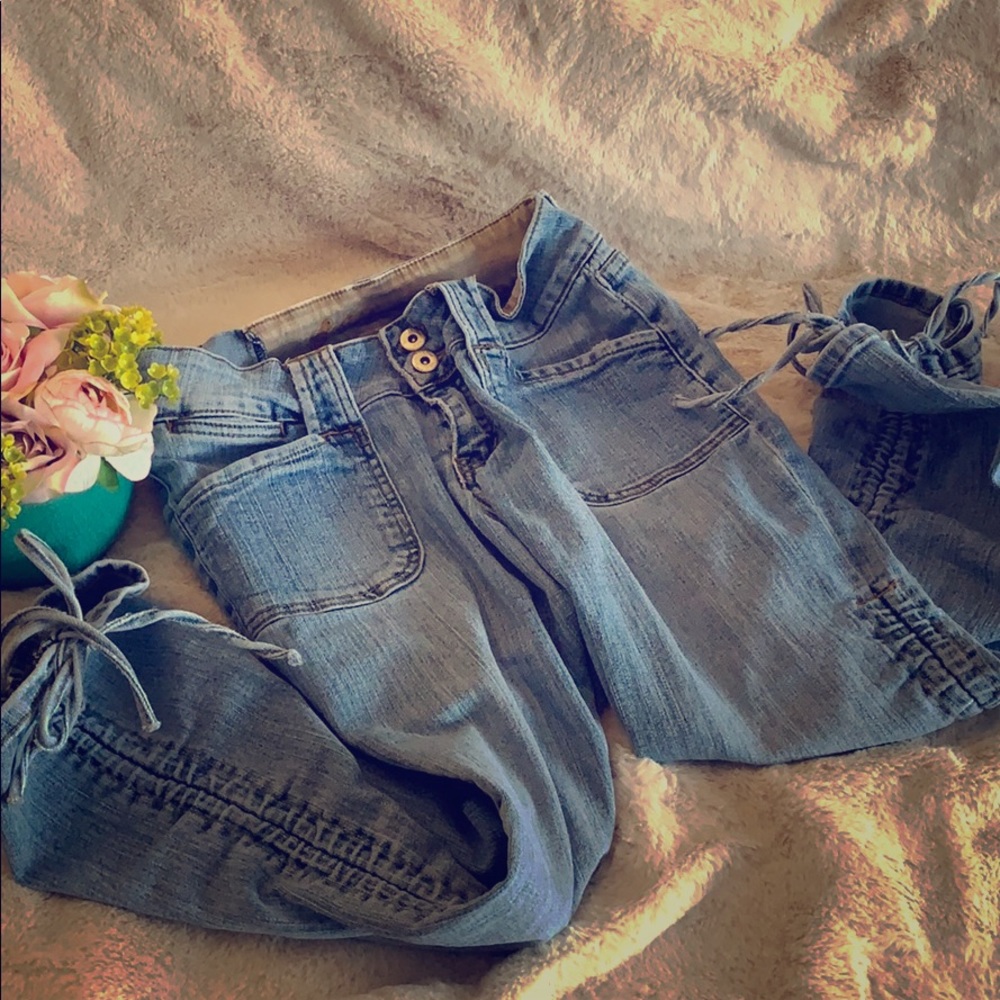 denim Capris 💋pick 4w/lips for $20💋